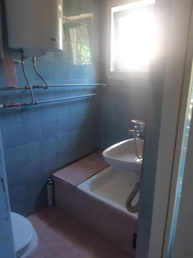 Apartman Novi Sad - Apartment Novi Sad Sremska Kamenica Buitenkant foto